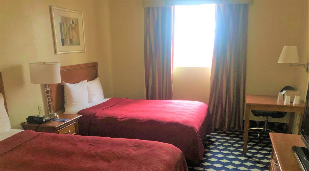 Rodeway Inn South Miami - Coral Gables Екстериор снимка