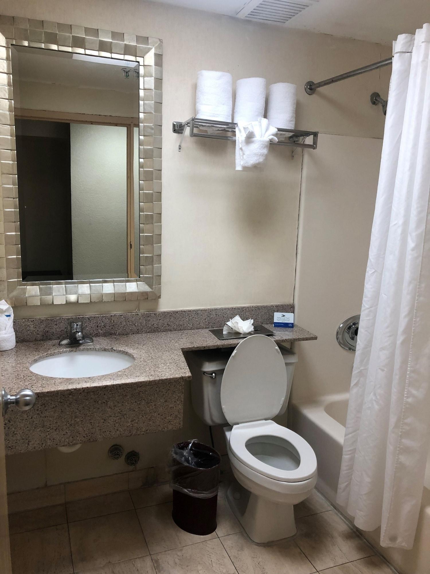 Rodeway Inn South Miami - Coral Gables Екстериор снимка