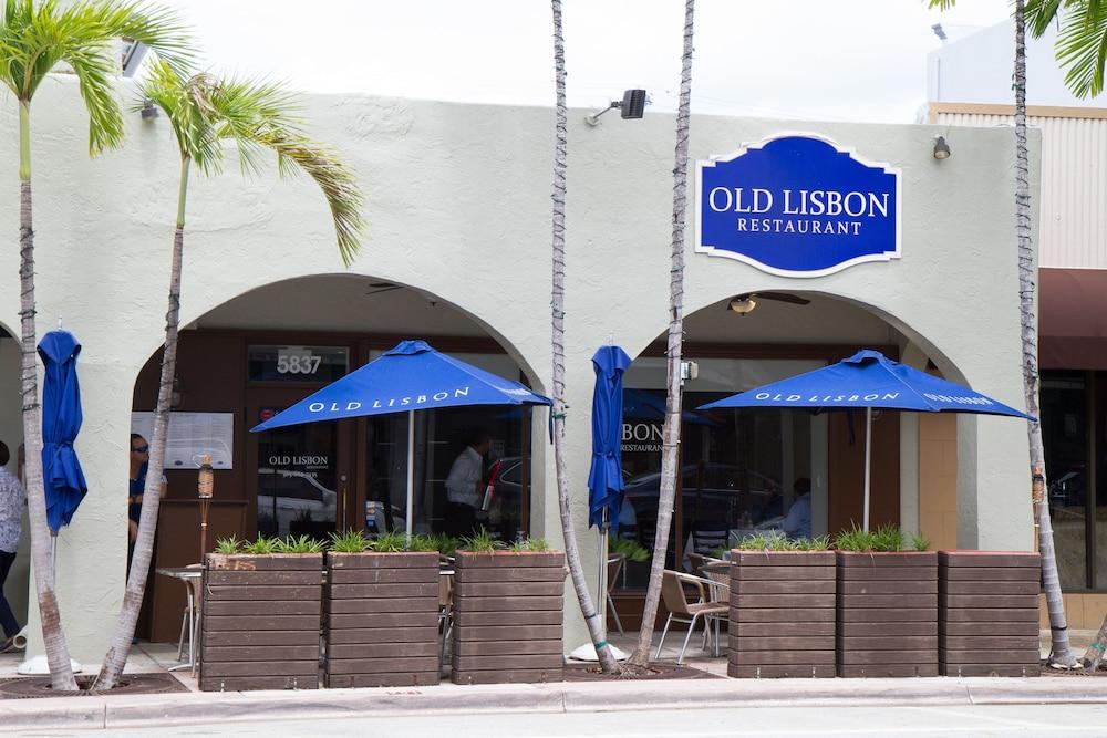 Rodeway Inn South Miami - Coral Gables Екстериор снимка