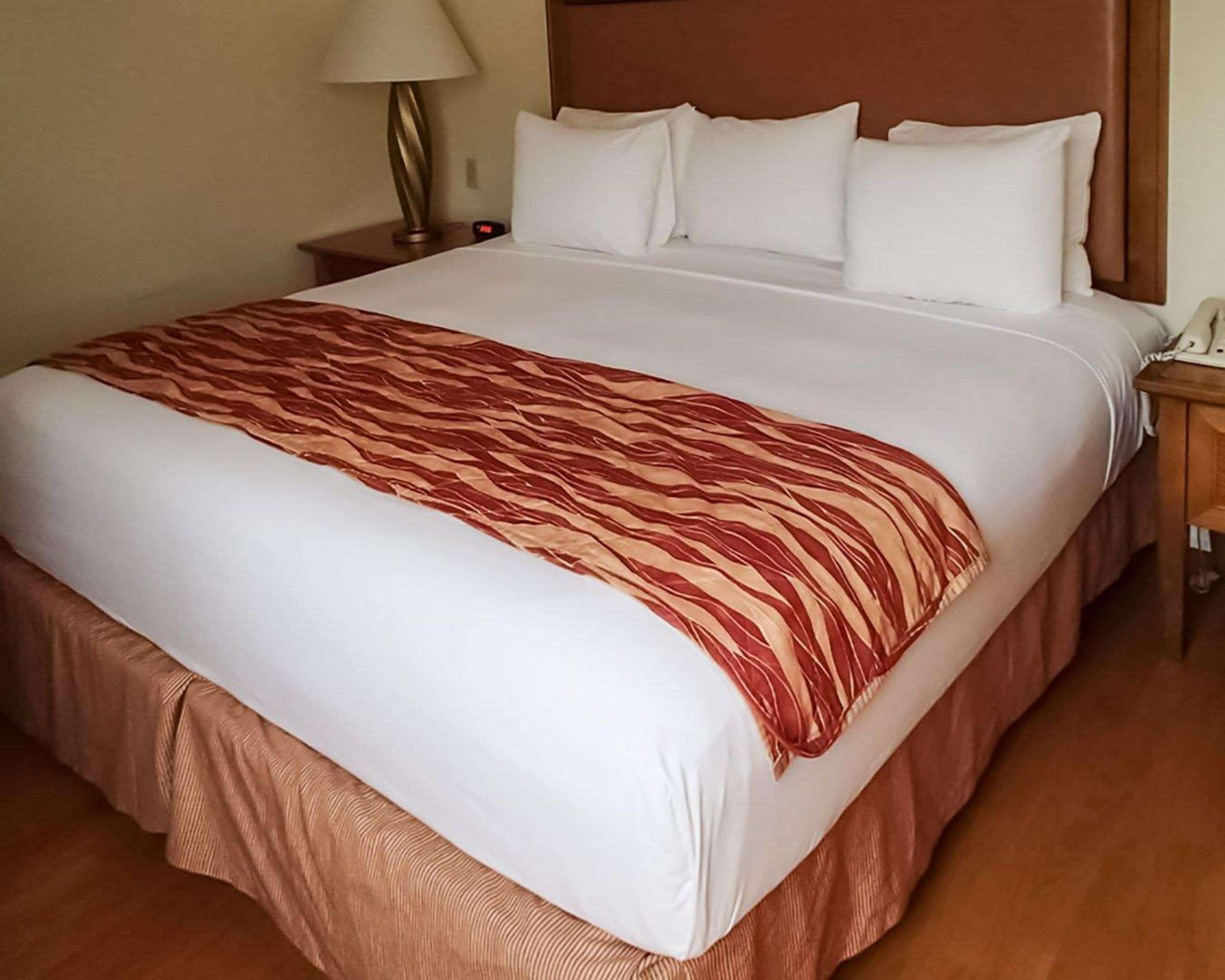 Rodeway Inn South Miami - Coral Gables Екстериор снимка