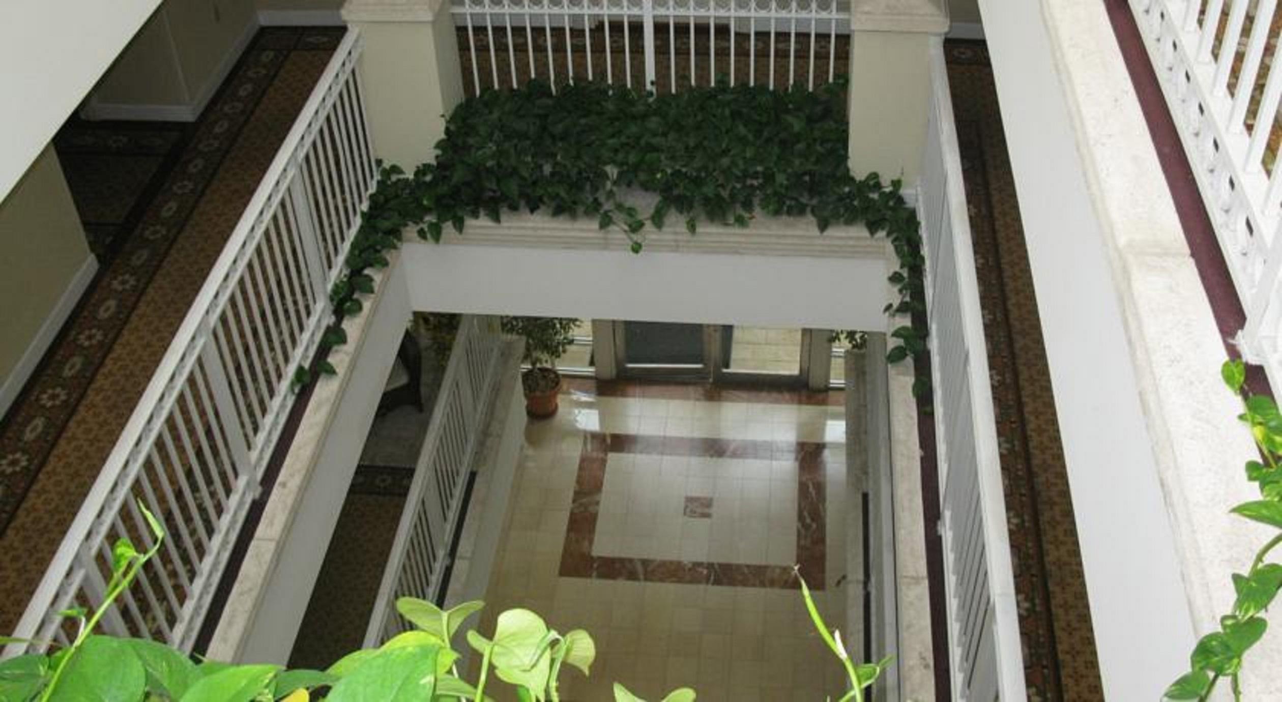 Rodeway Inn South Miami - Coral Gables Екстериор снимка
