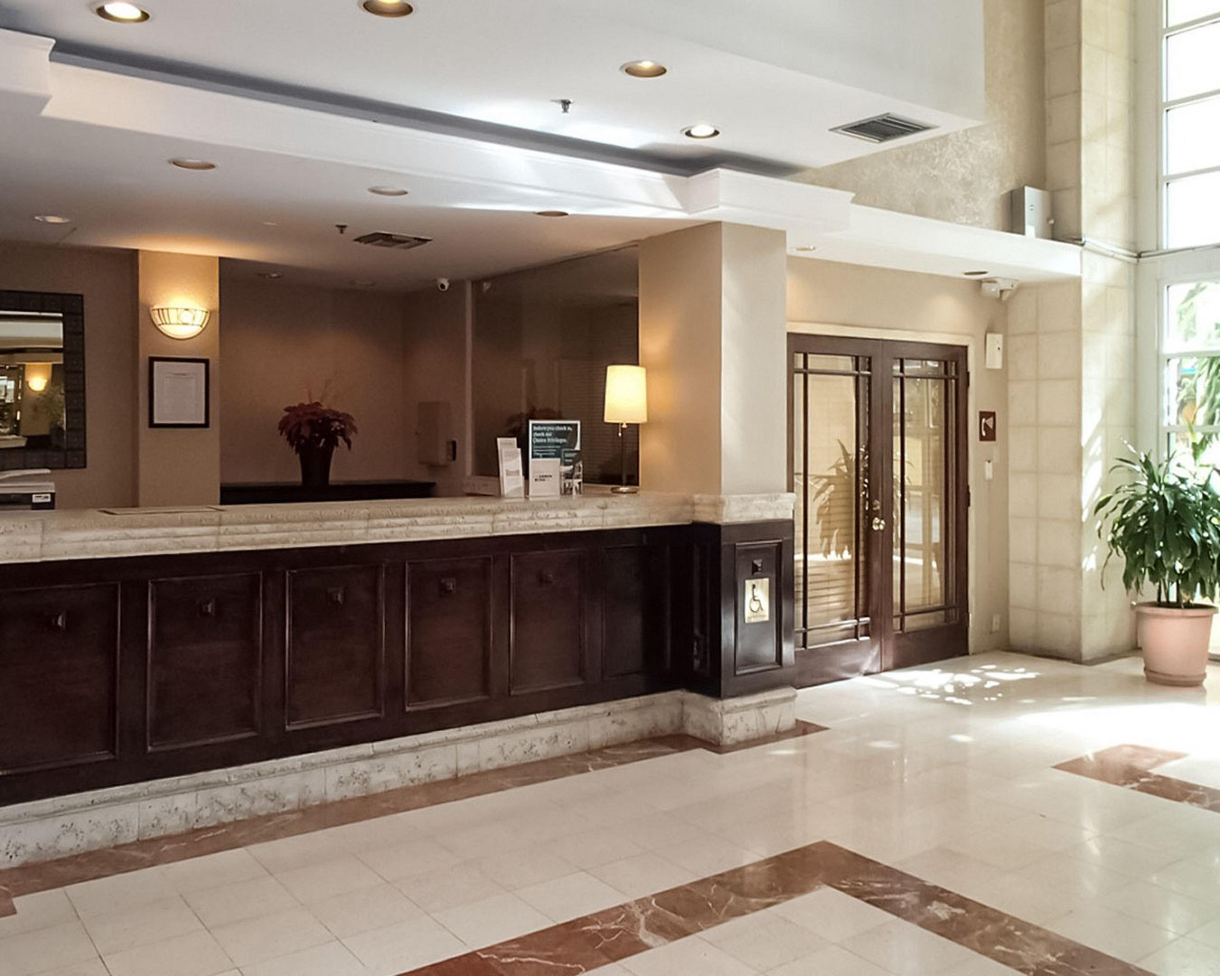 Rodeway Inn South Miami - Coral Gables Екстериор снимка