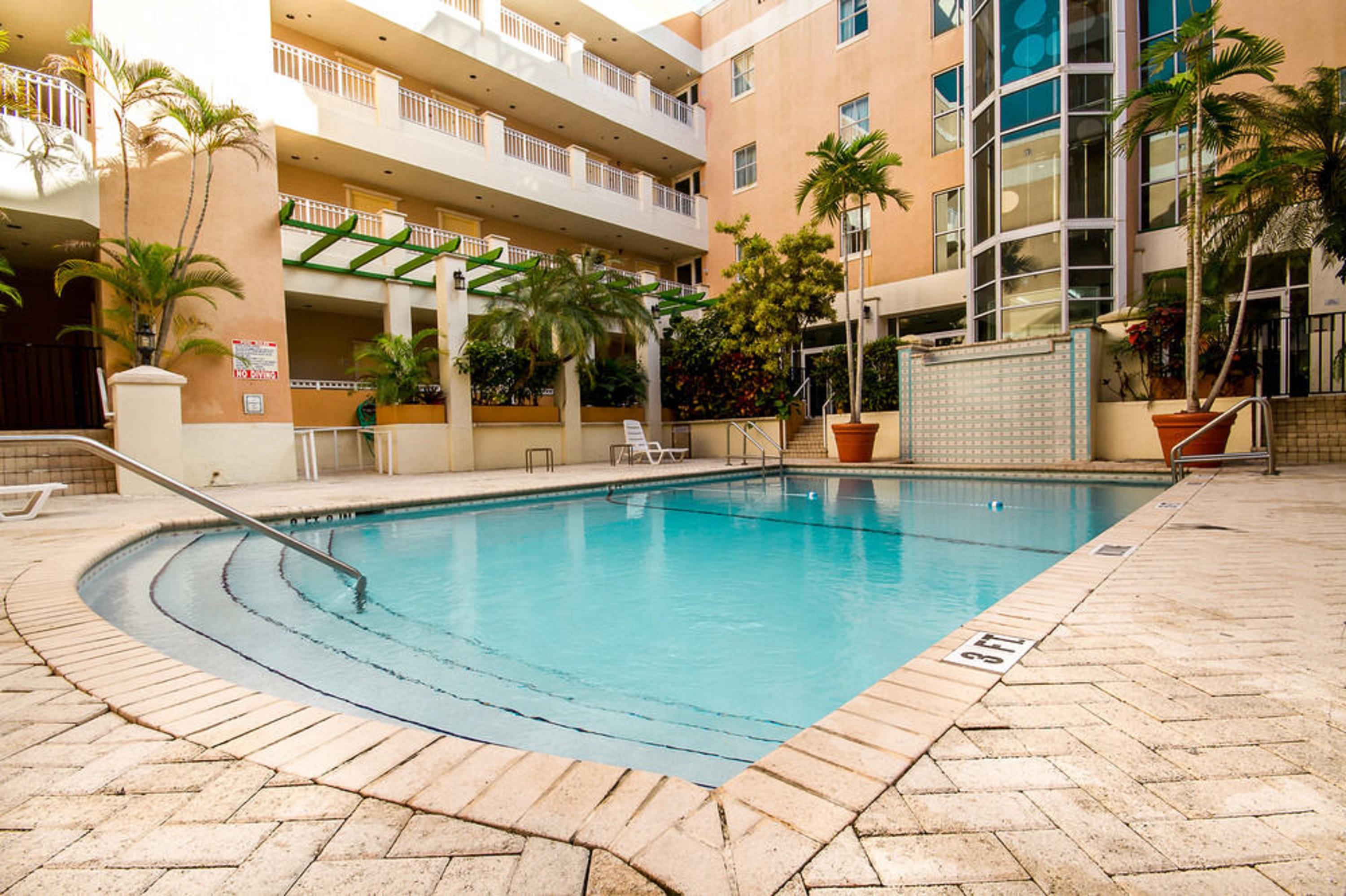 Rodeway Inn South Miami - Coral Gables Екстериор снимка