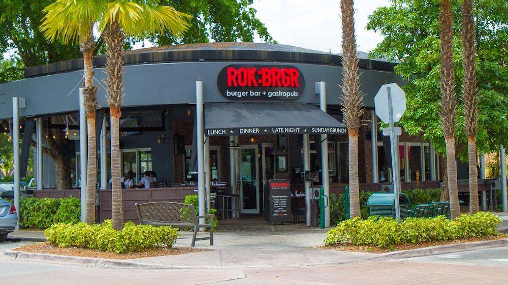 Rodeway Inn South Miami - Coral Gables Екстериор снимка