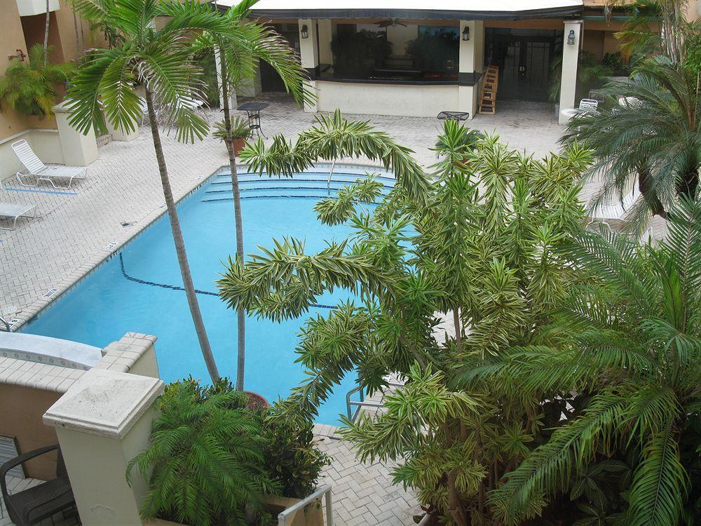 Rodeway Inn South Miami - Coral Gables Екстериор снимка