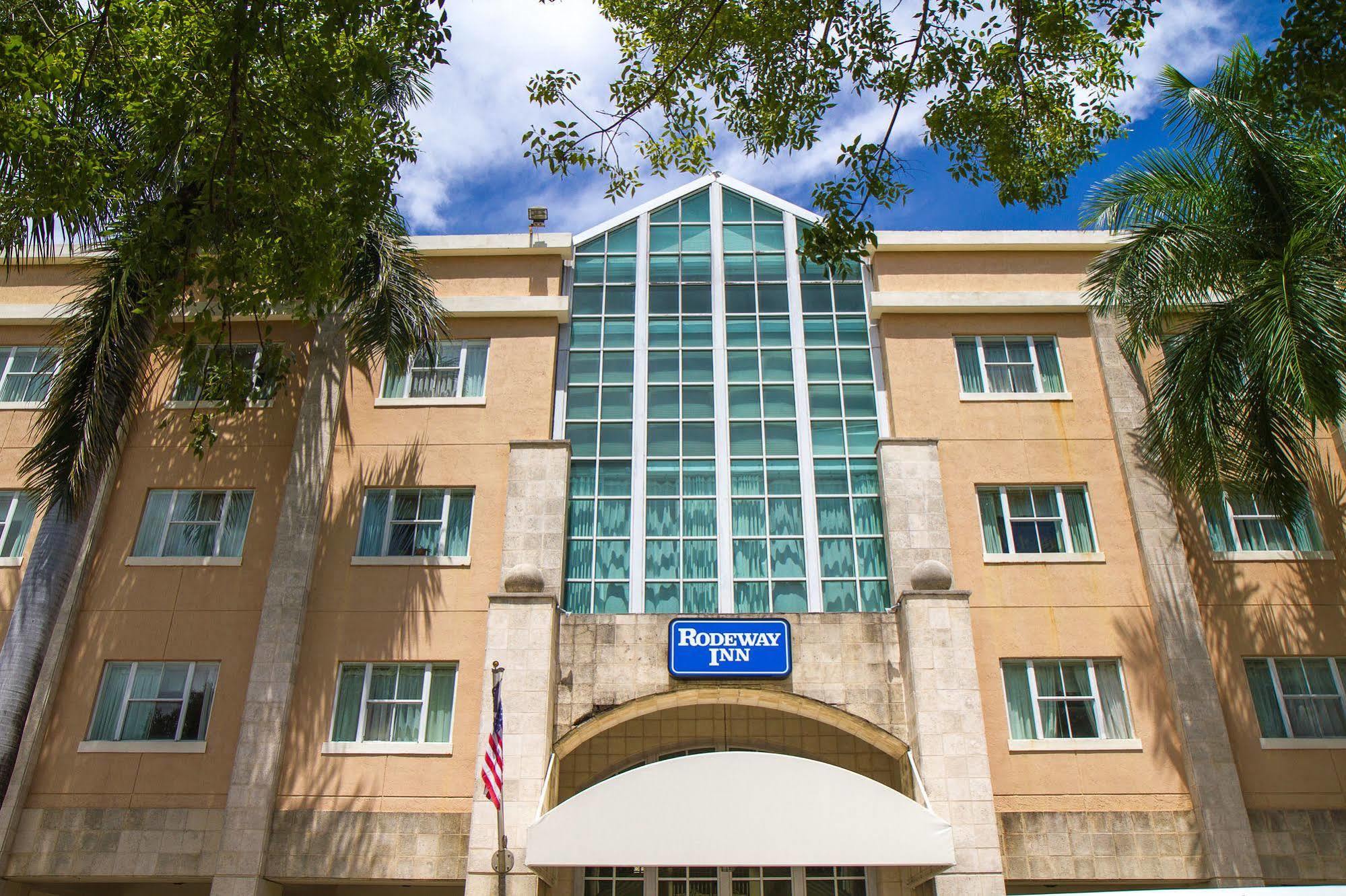 Rodeway Inn South Miami - Coral Gables Екстериор снимка