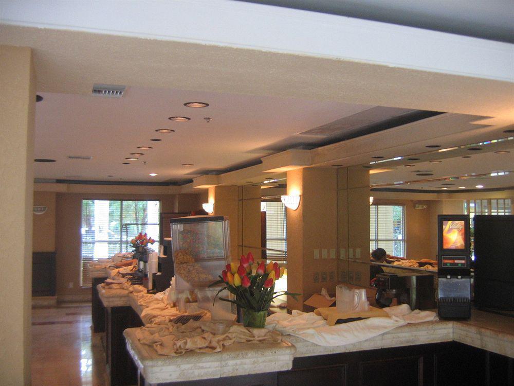Rodeway Inn South Miami - Coral Gables Екстериор снимка